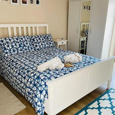 Antico E Moderno Con Design SantʼAntìoco