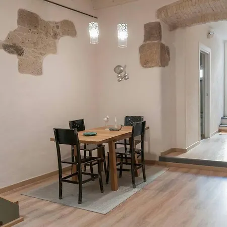 펜션 Antico E Moderno Con Design