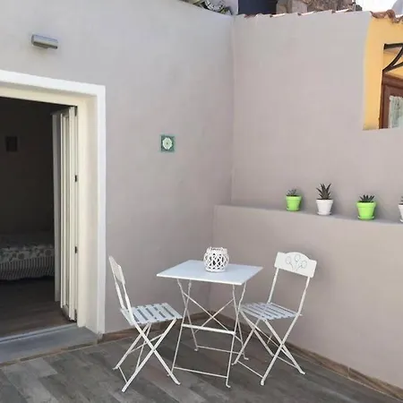 펜션 Antico E Moderno Con Design SantʼAntìoco